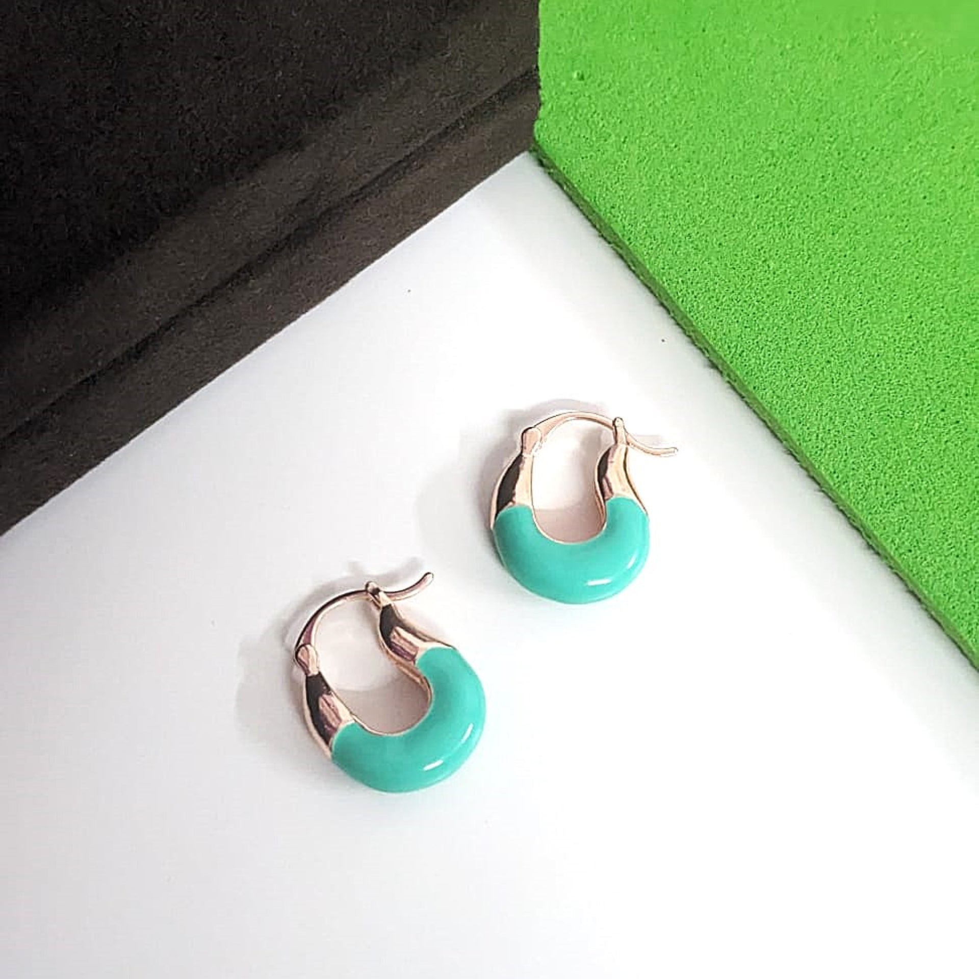 Emerald Glow Beaded Hoop Earrings – Green Enamel Chunky Hoops for Women