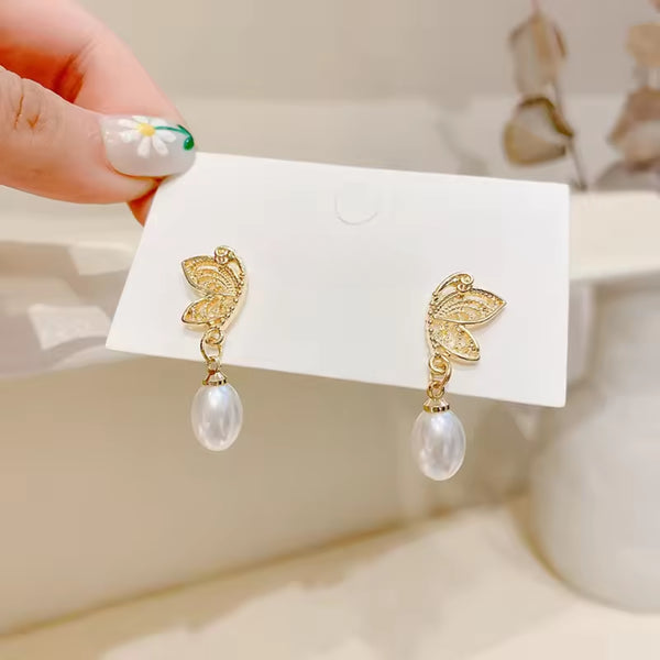 Half Wings Pearl Drop