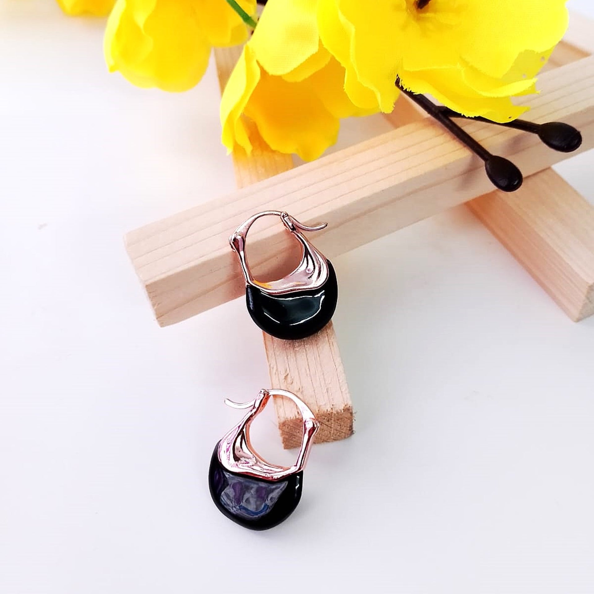 Midnight Elegance Hoop Earrings – Black & Silver Chunky Hoops for Women