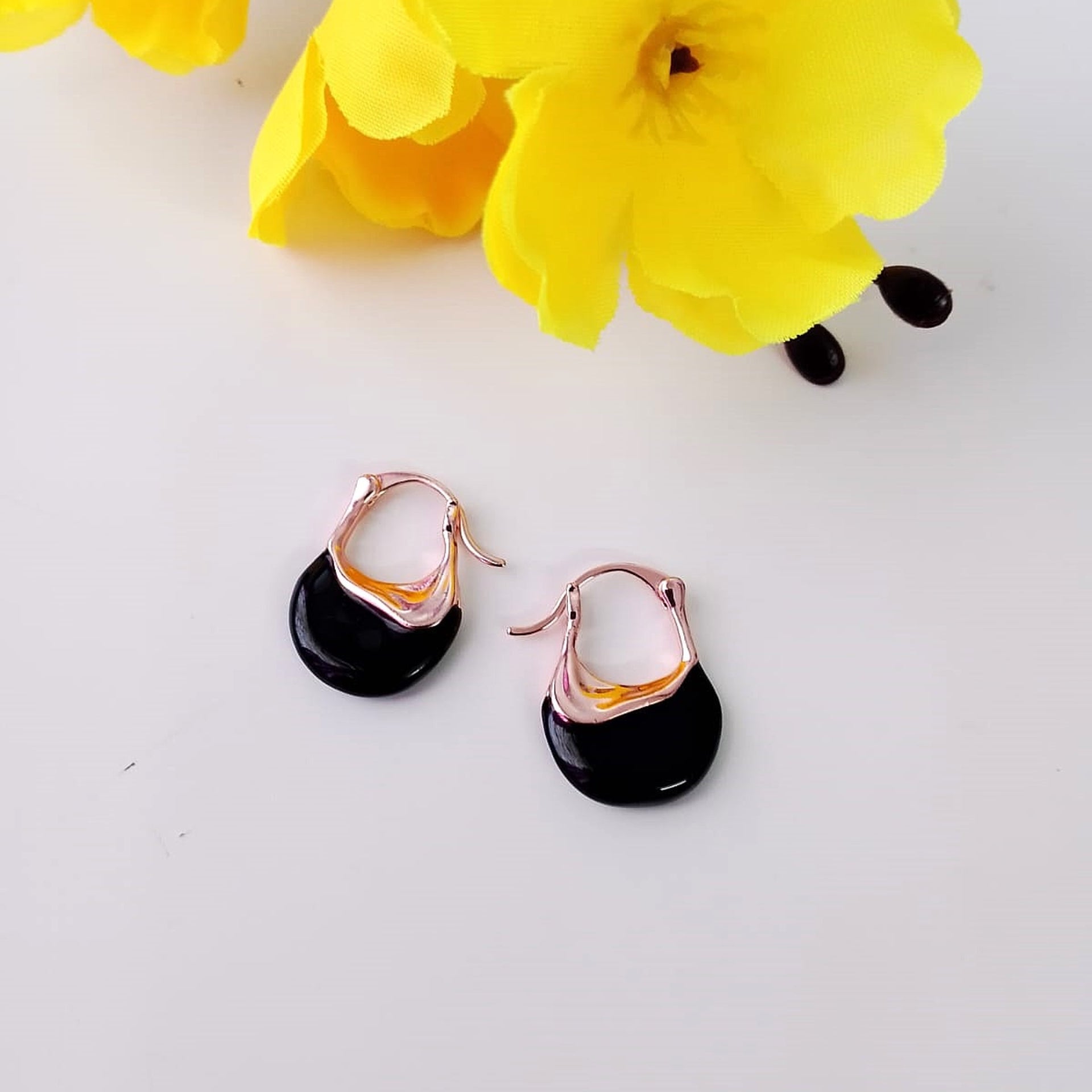 Midnight Elegance Hoop Earrings – Black & Silver Chunky Hoops for Women