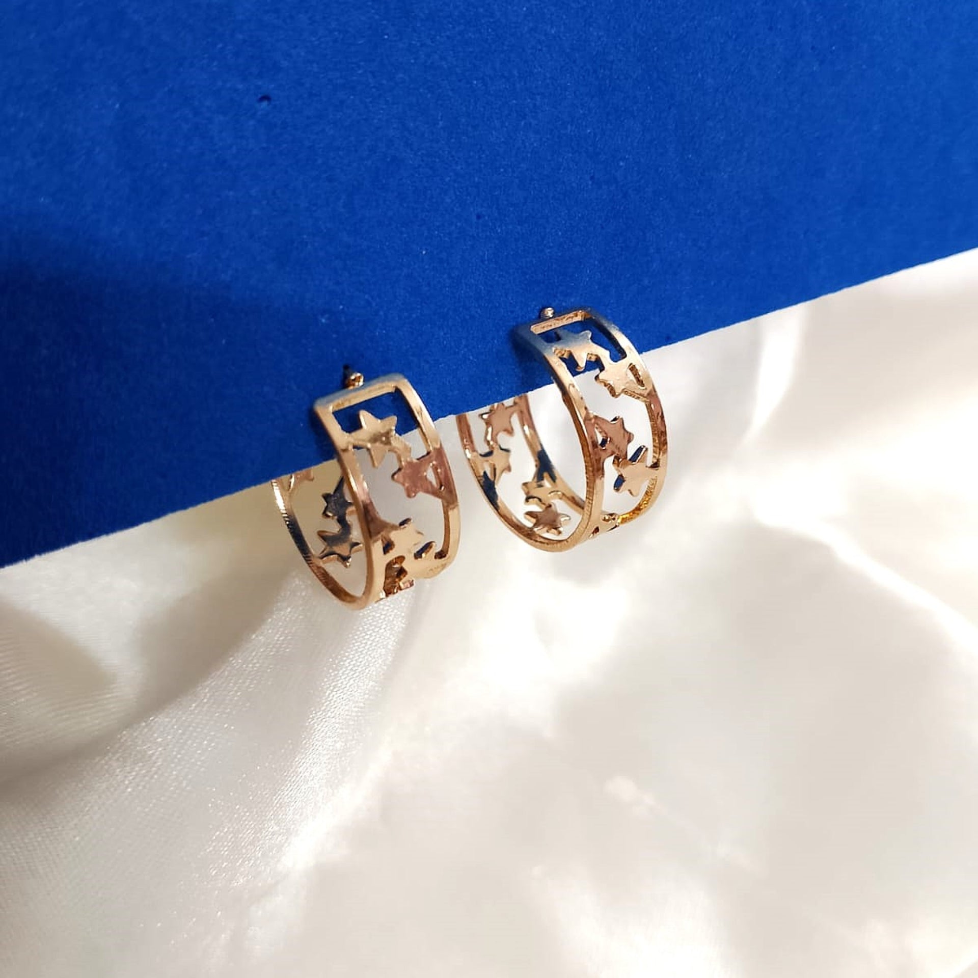Star Cutout Hoop Earrings – Gold-Tone Studs for Women & Girls