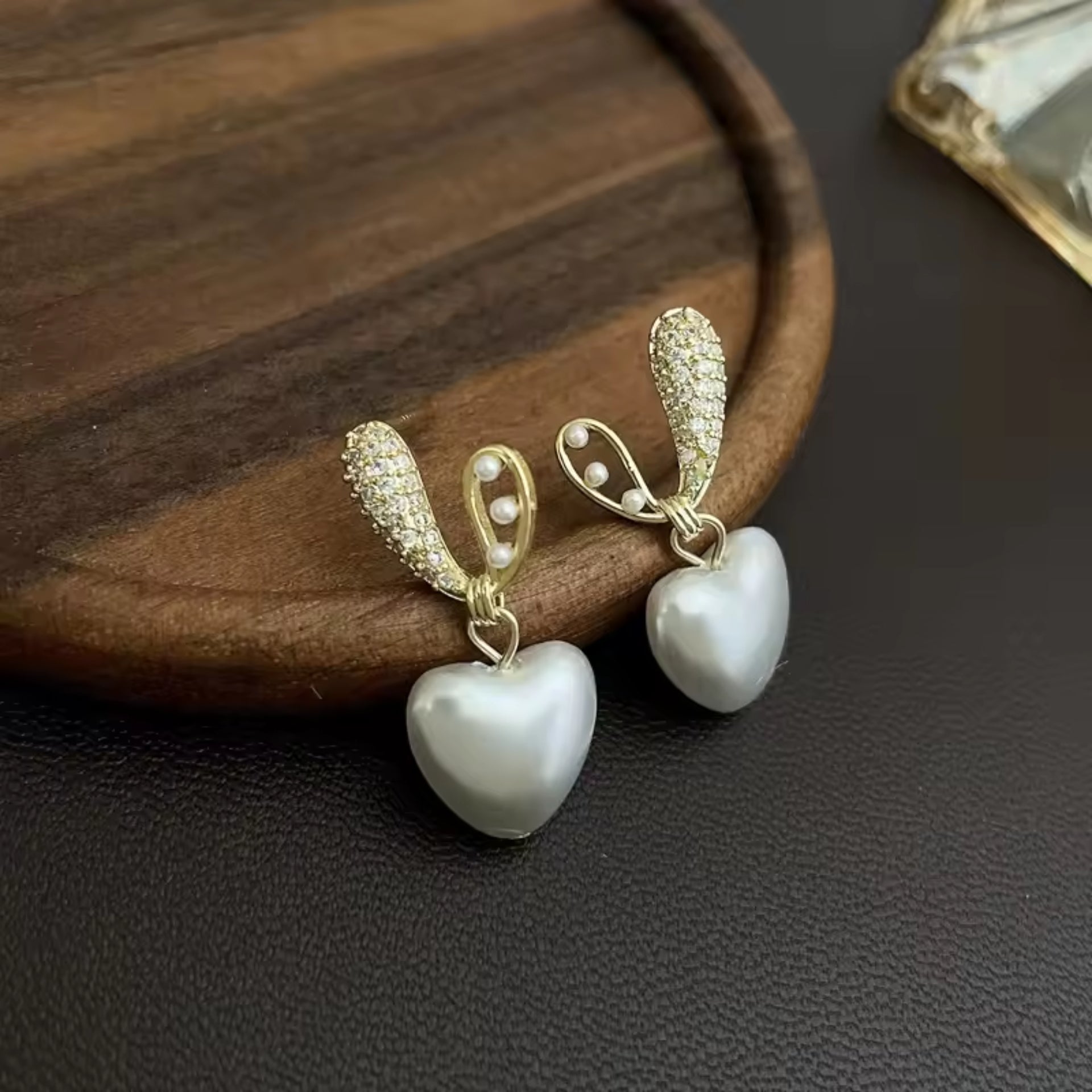 Pearl Heart studs Earrings