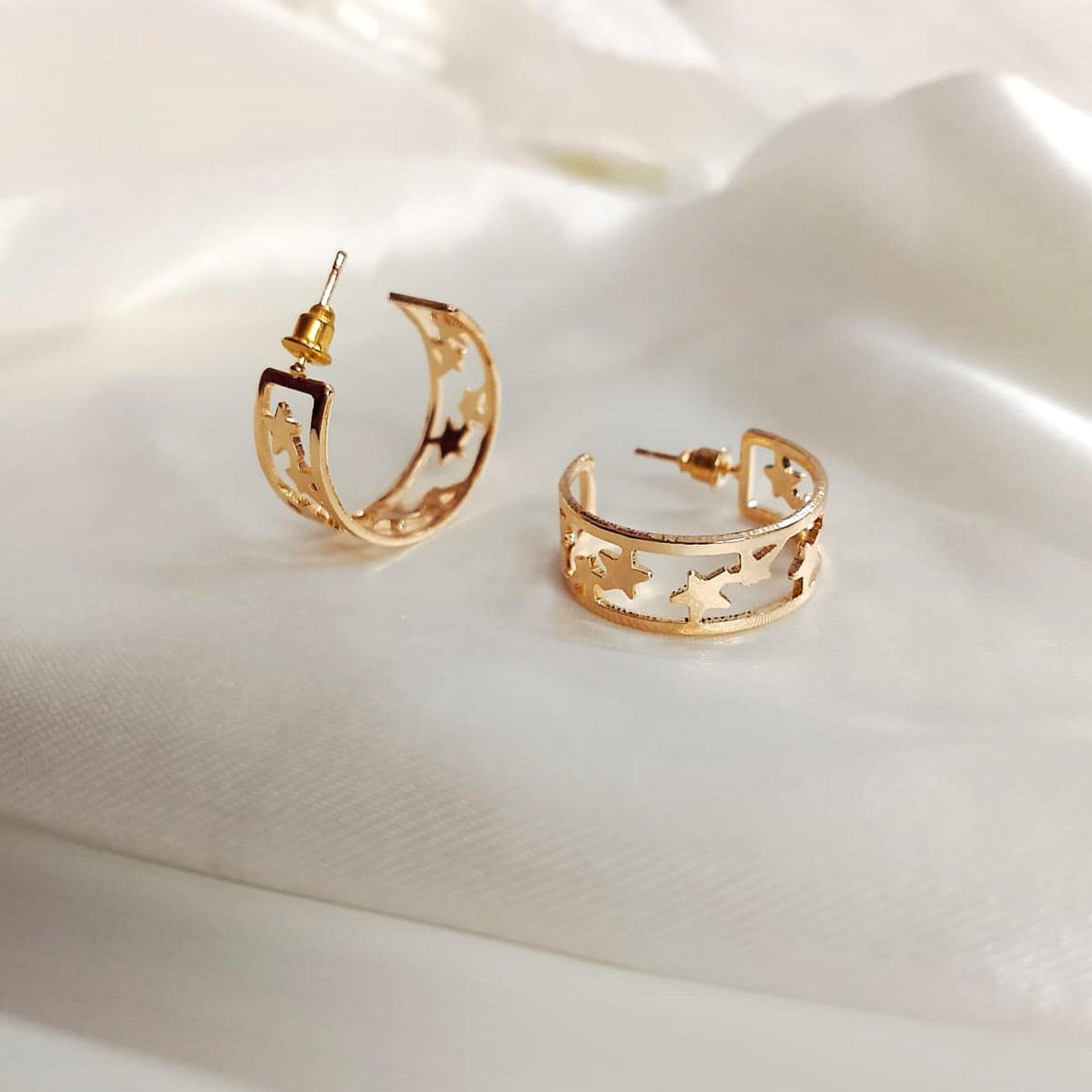 Star Cutout Hoop Earrings – Gold-Tone Studs for Women & Girls