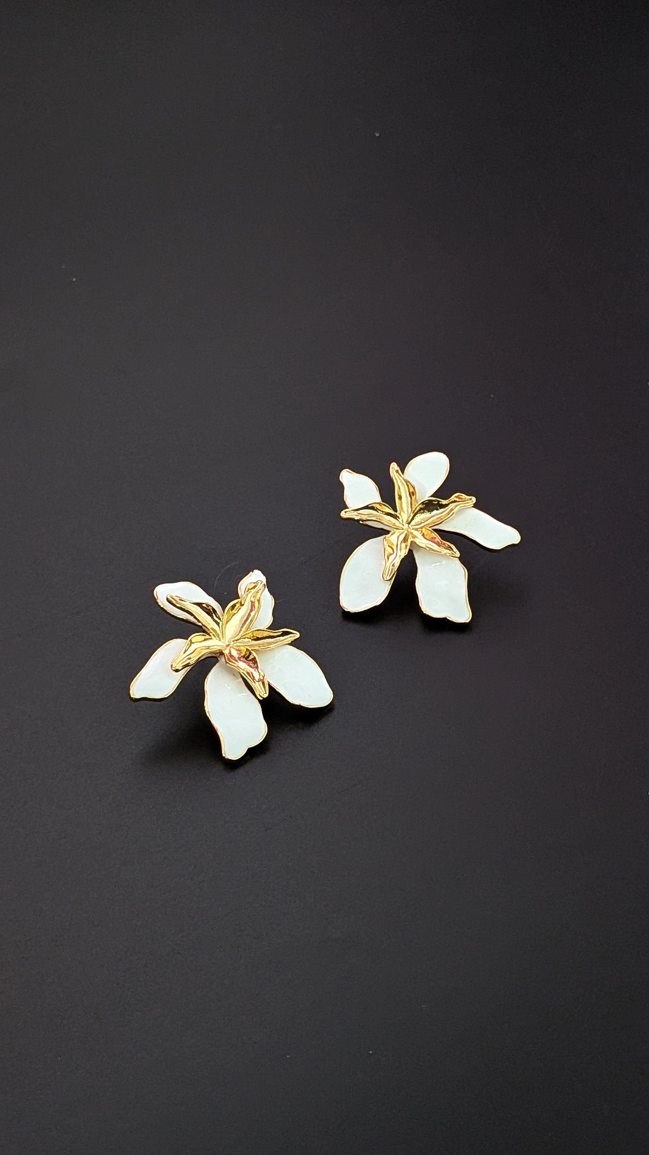 White Orchid Enamel Flower Earrings – Elegant Floral Studs