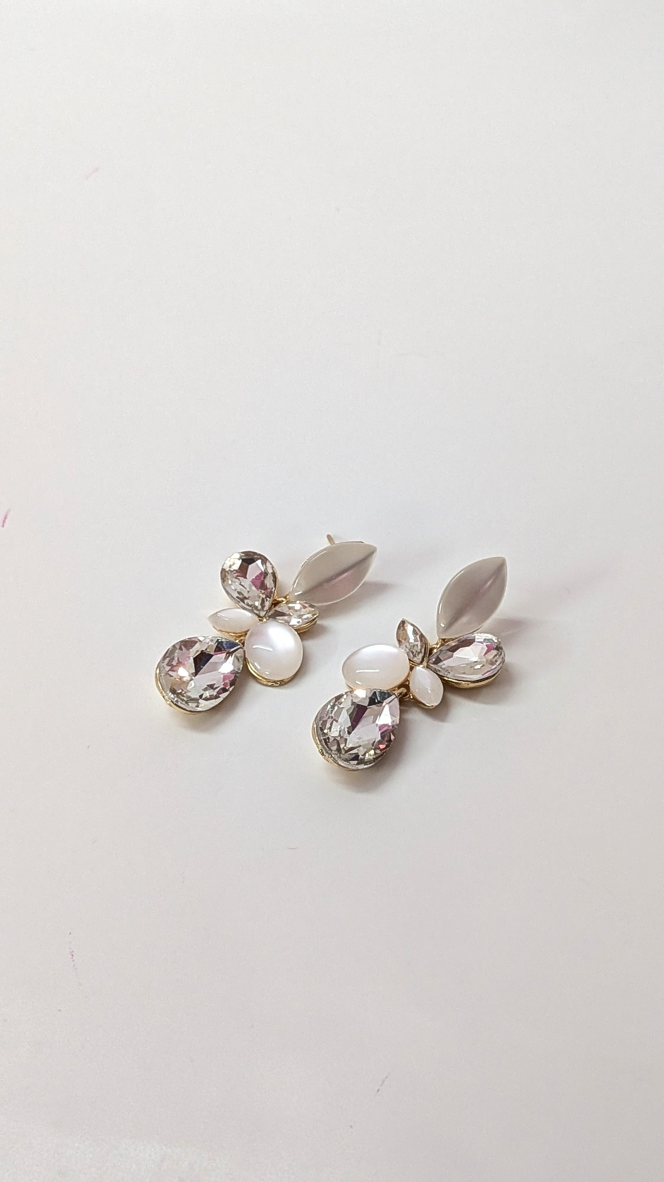 Champagne Crystal Floral Elegant Drop Design Dangler Earrings