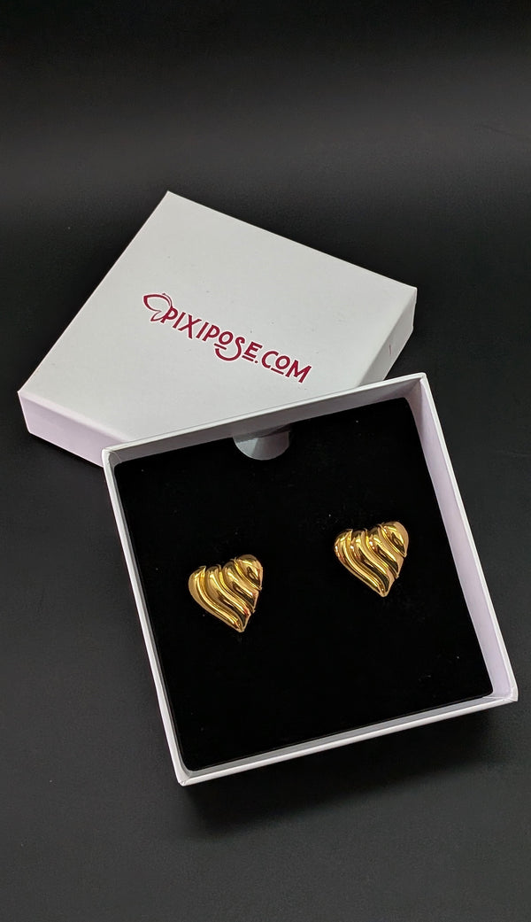 Gold Wavy Heart Stud Earrings