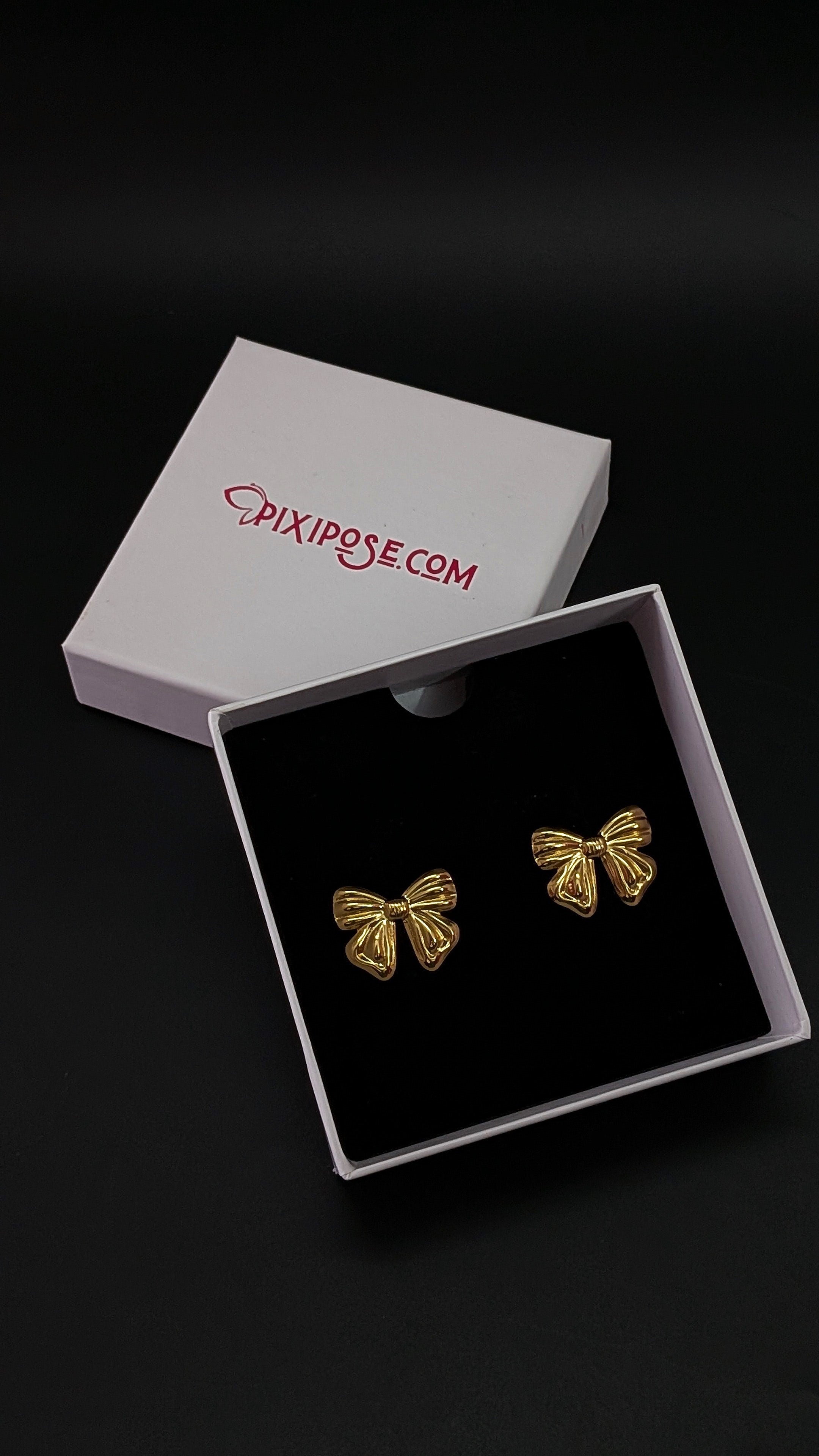 Golden Bow Stud Earrings – Elegant Ribbon-Inspired Jewelry