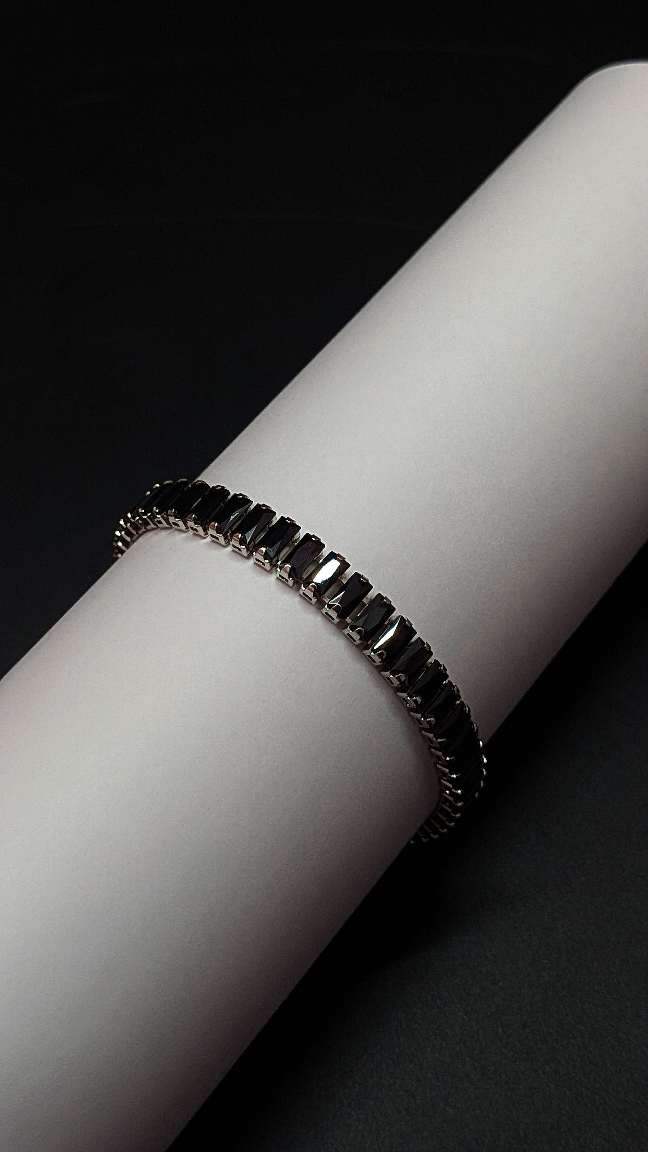 Black Big Zem Zircon Elegant Bracelet
