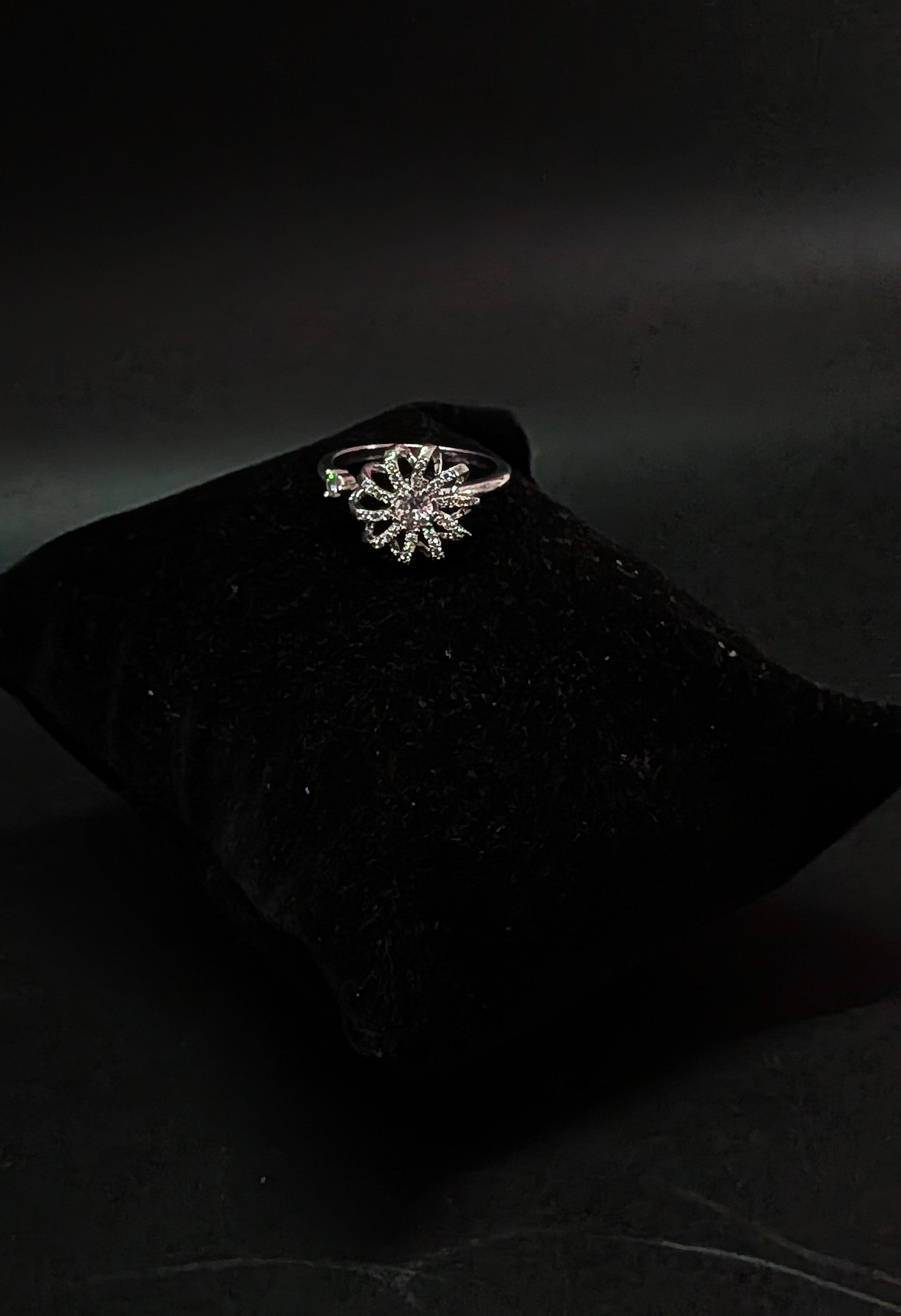 Silver Sparkling Crystal Whirl Spin Ring