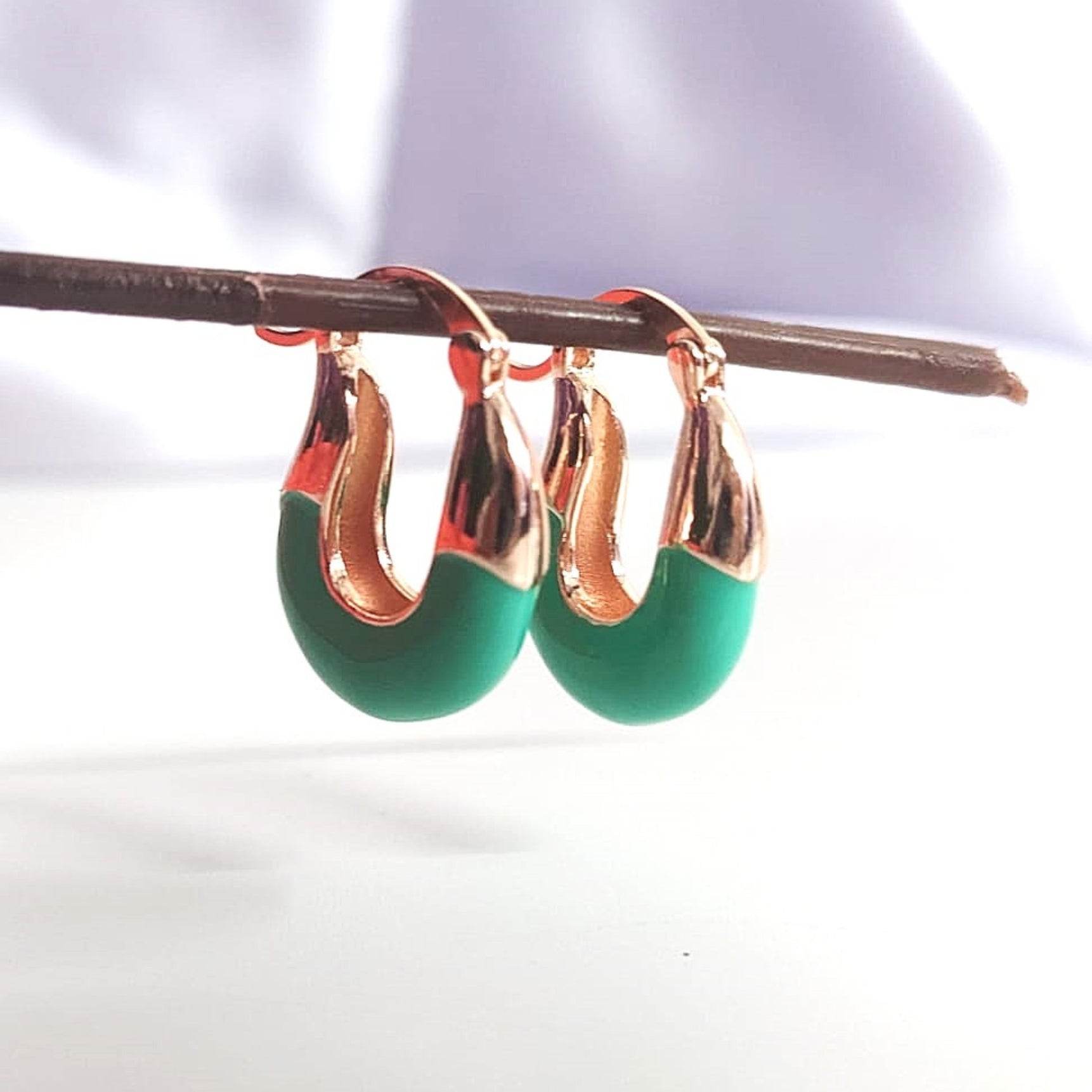 Emerald Glow Beaded Hoop Earrings – Green Enamel Chunky Hoops for Women