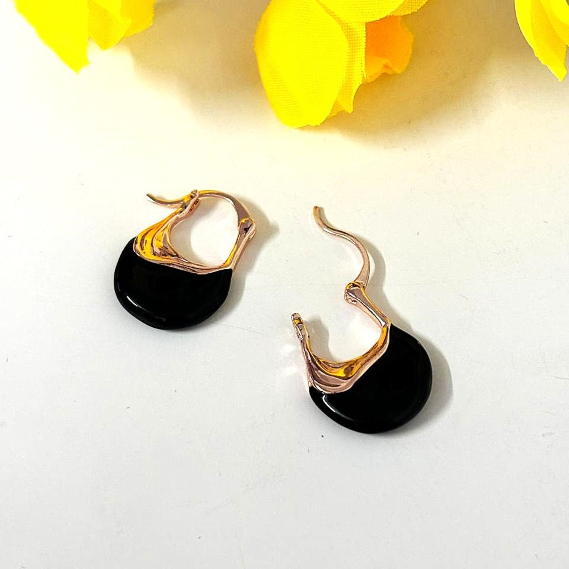 Midnight Elegance Hoop Earrings – Black & Silver Chunky Hoops for Women
