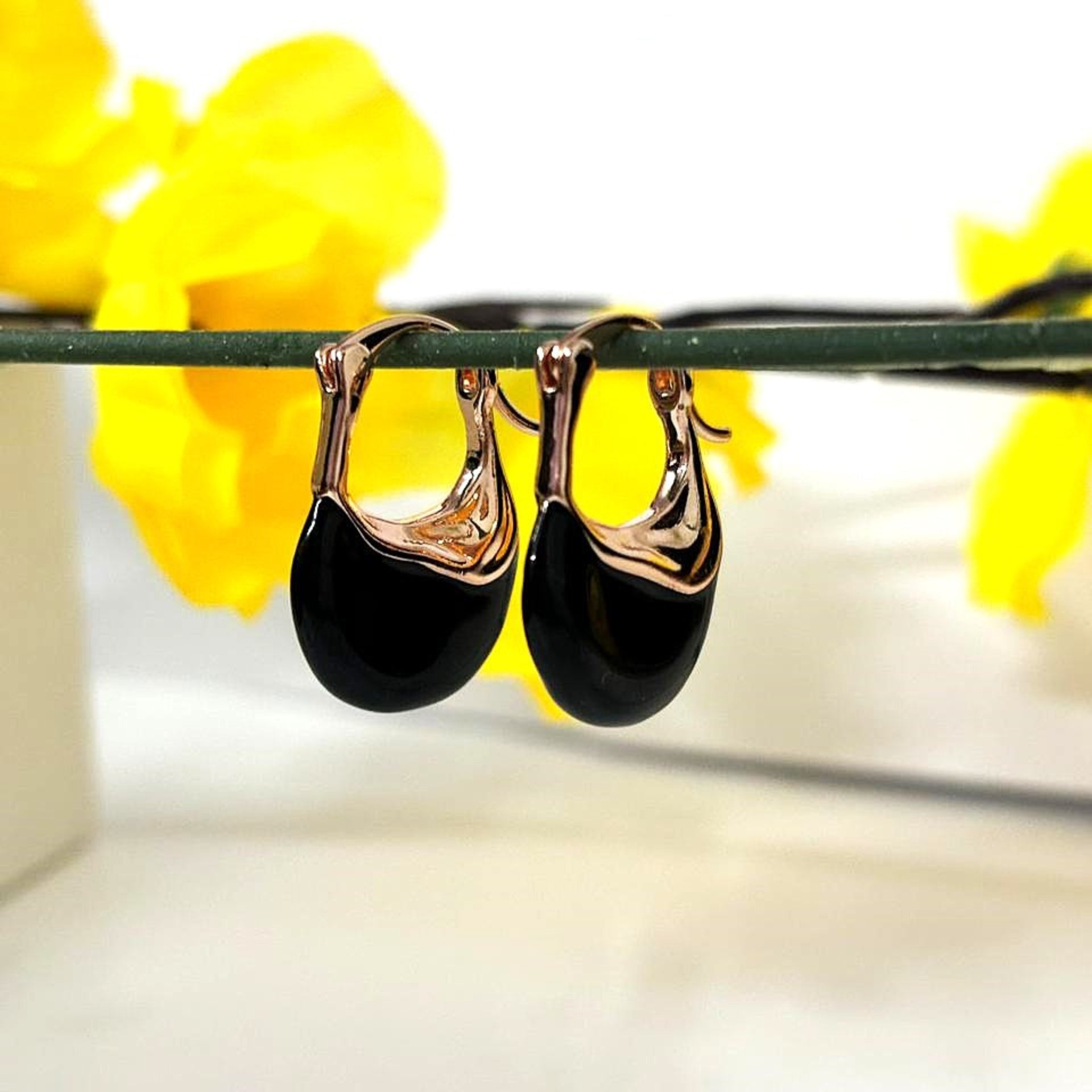 Midnight Elegance Hoop Earrings – Black & Silver Chunky Hoops for Women