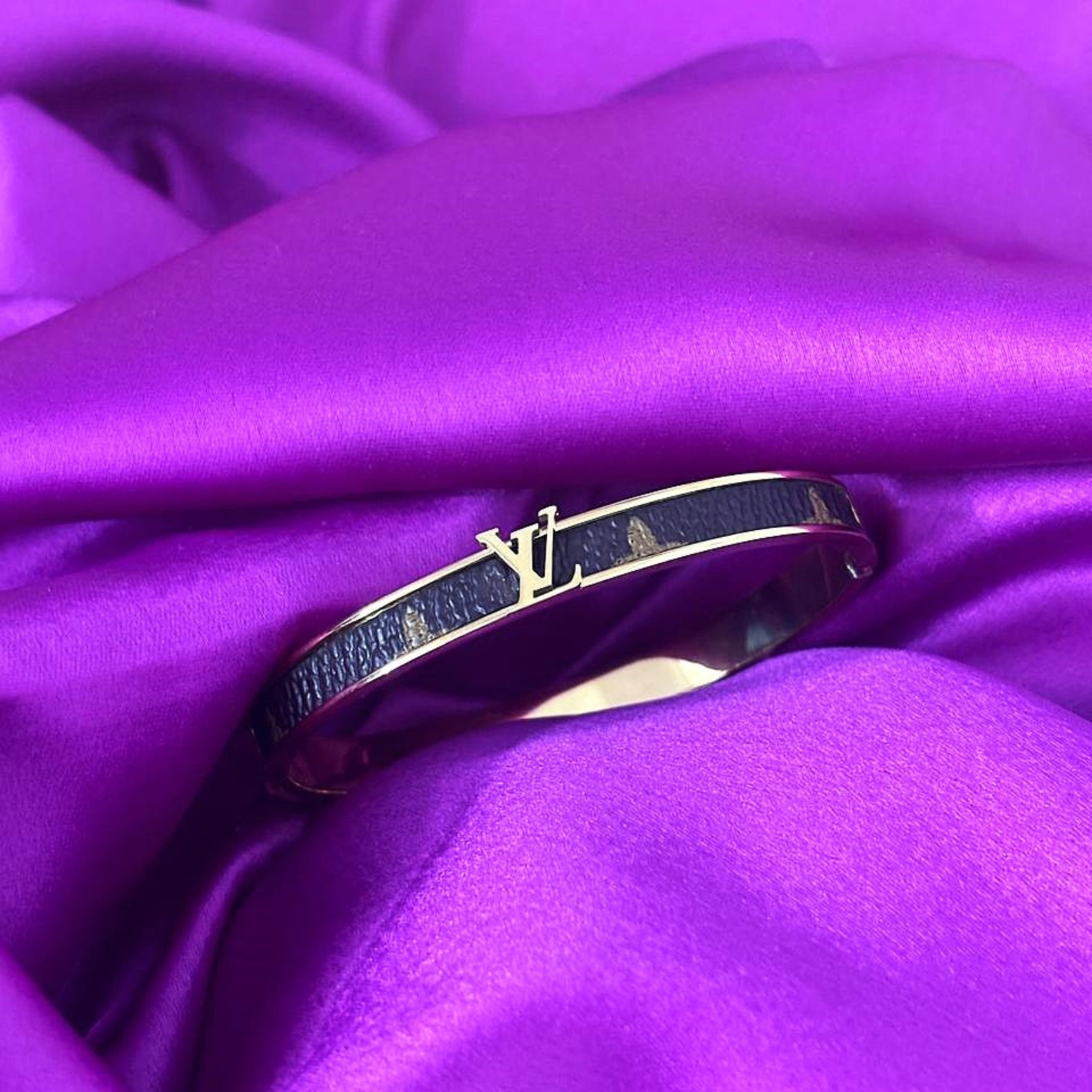 Classy Black LV Bracelet