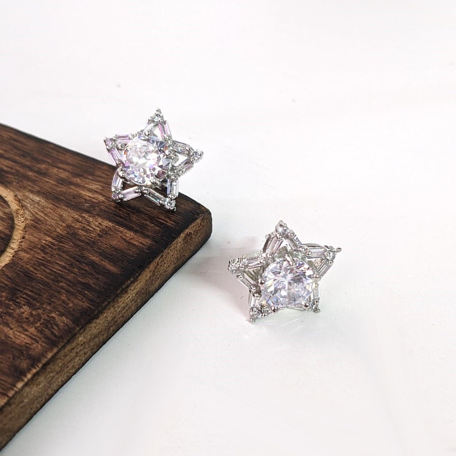 AD Shining Star Studs