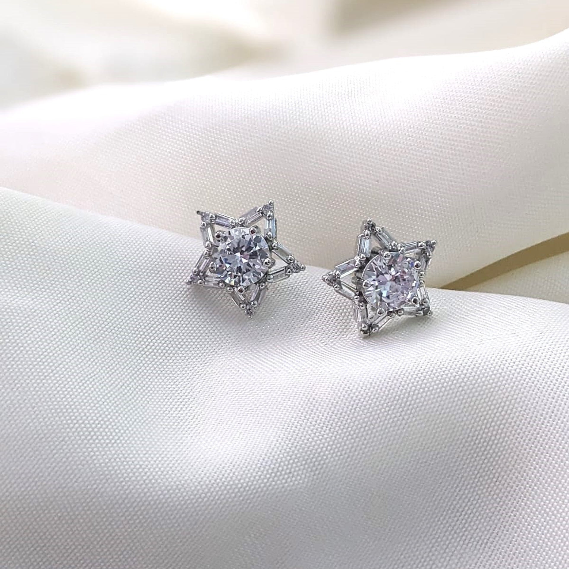 AD Shining Star Studs