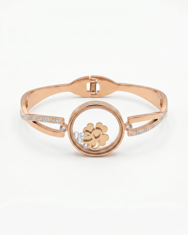 Stylish Circular Clover Design Bracelet