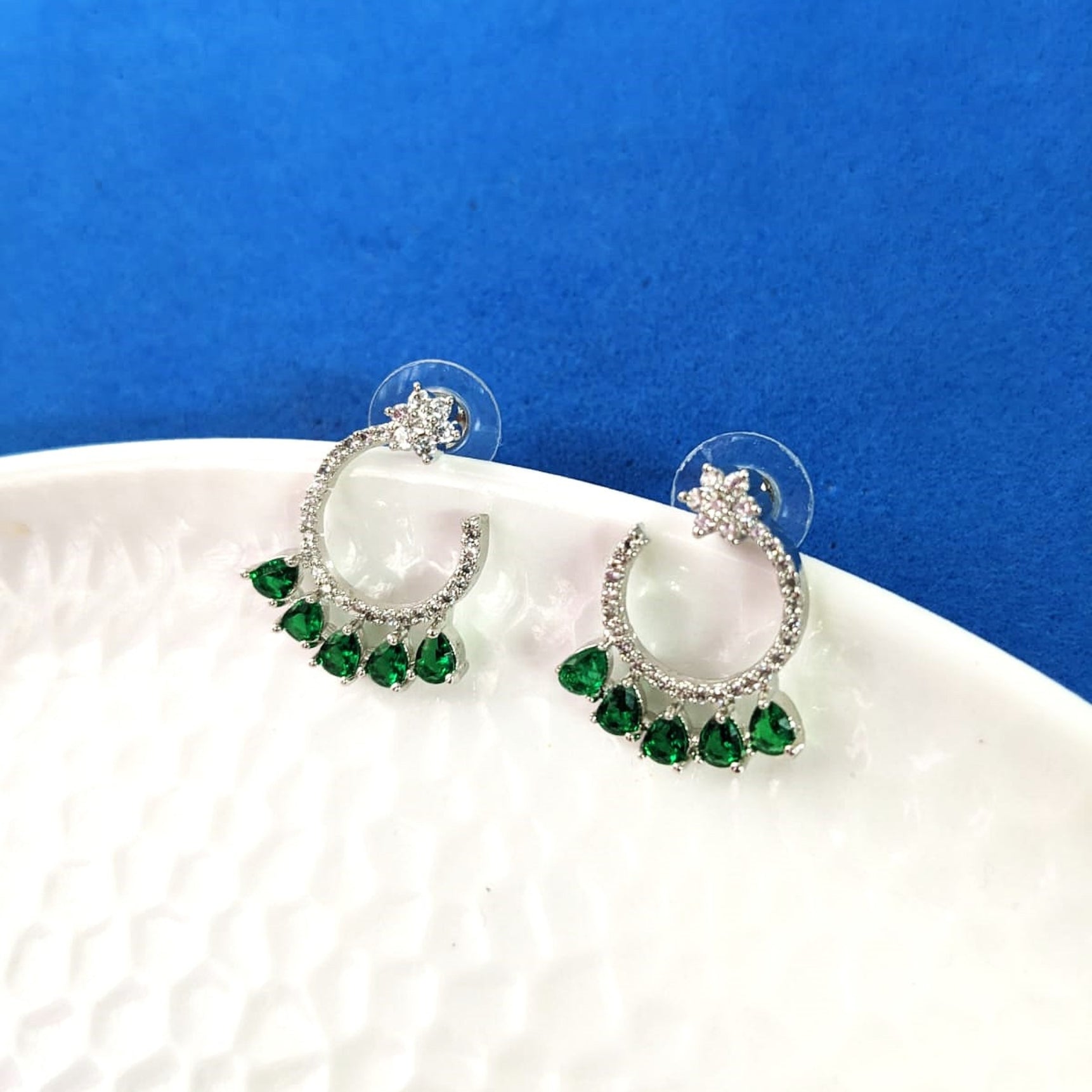 AD Flower Round Jhumka Green