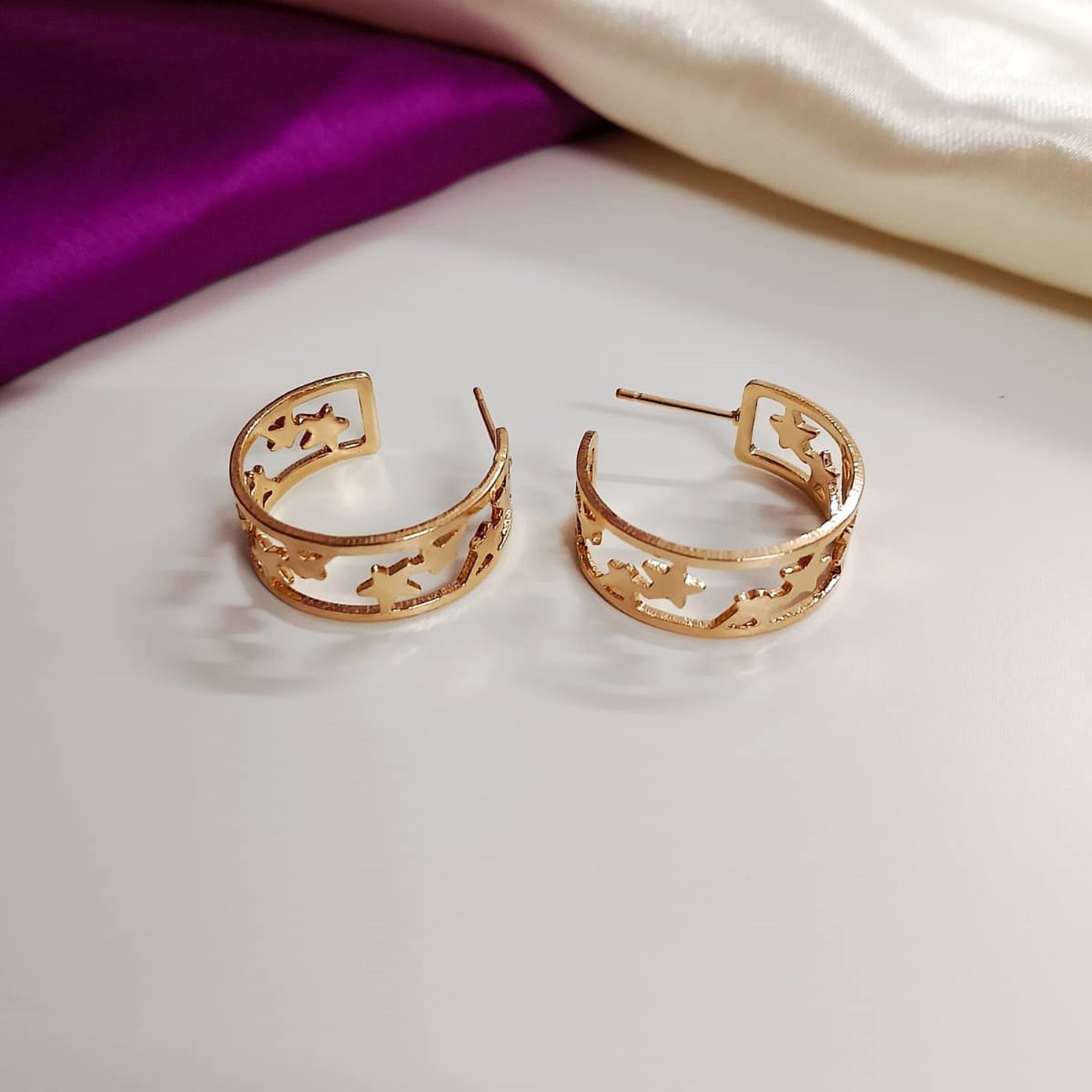 Star Cutout Hoop Earrings – Gold-Tone Studs for Women & Girls