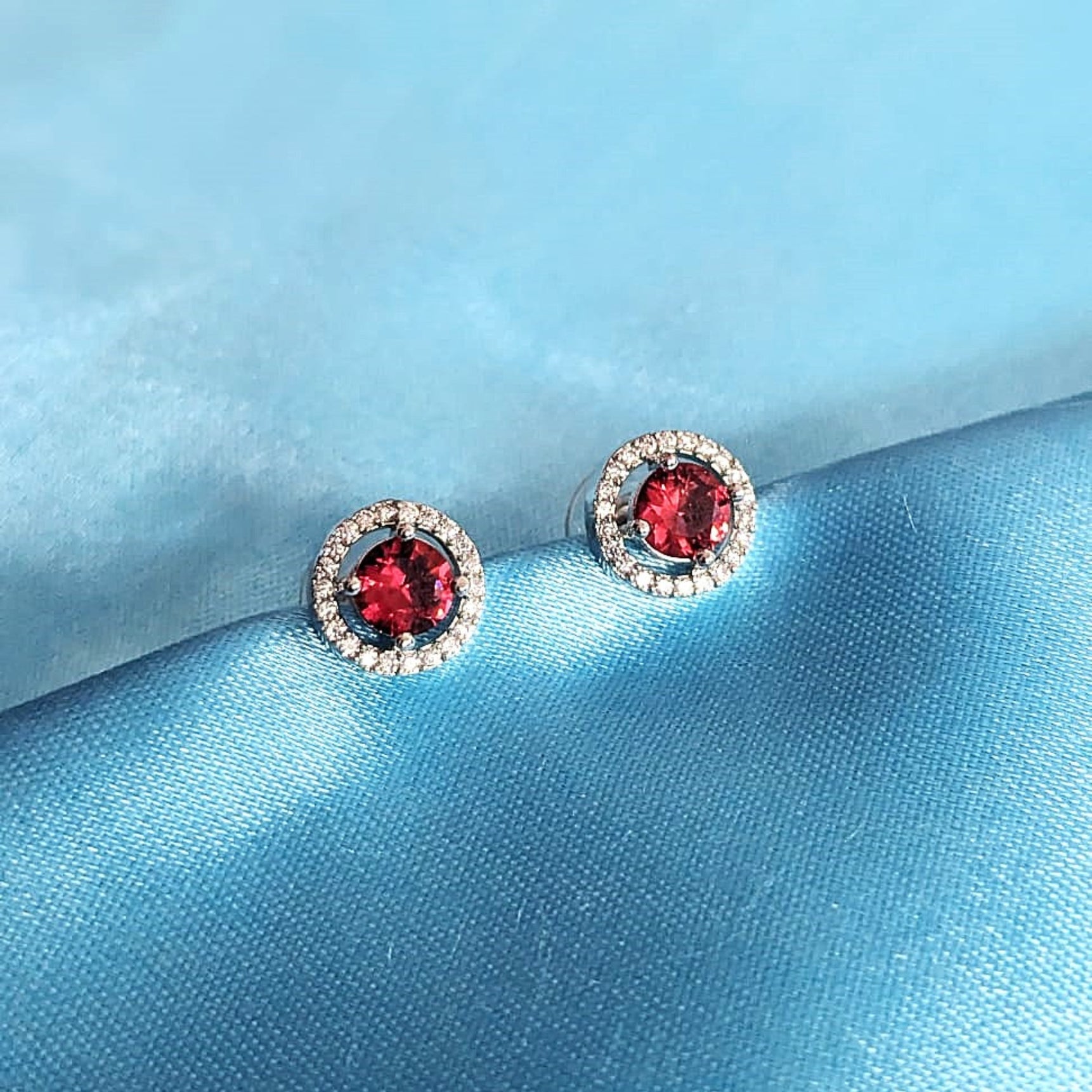 Radiant AD Halo Studs