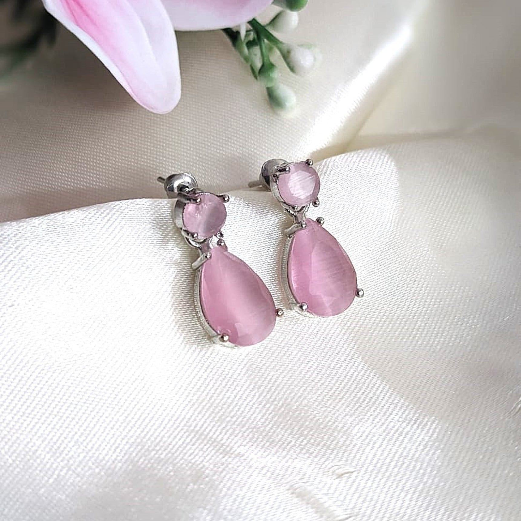 Sparkling Pink AD Water Droplets Earrings