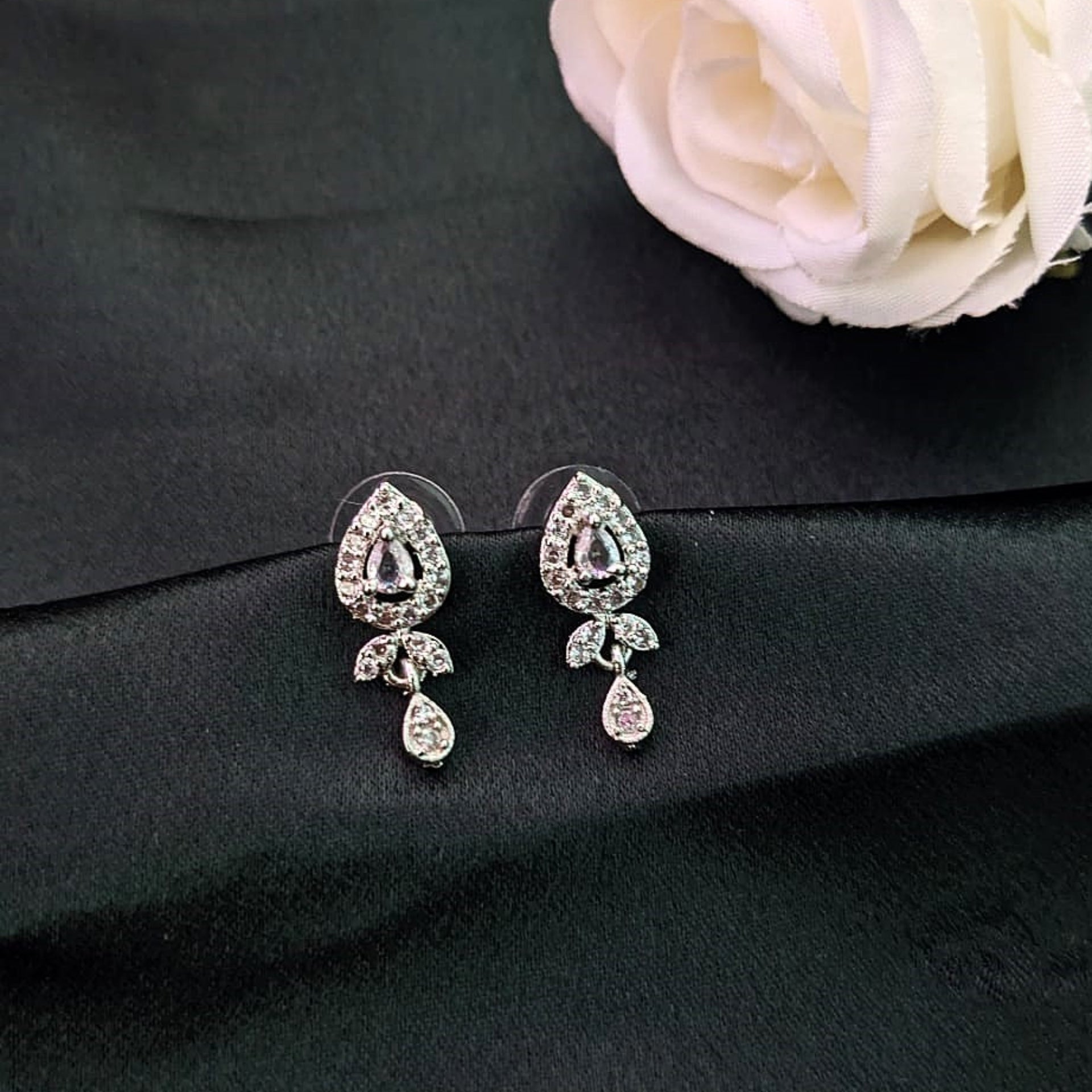 Luminary Leaf AD Mangalsutra