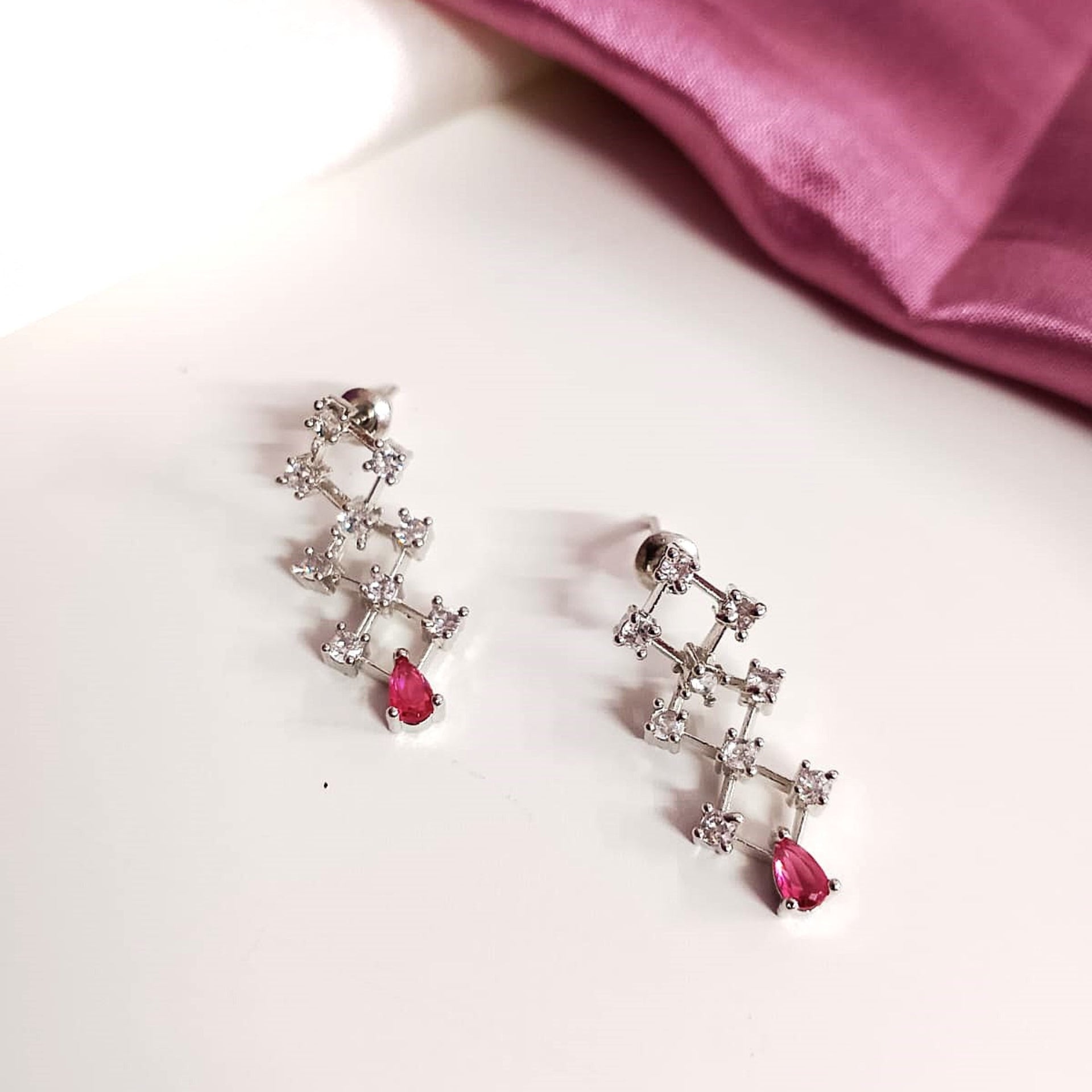 Radiant Zig Zag AD Red Necklace Set