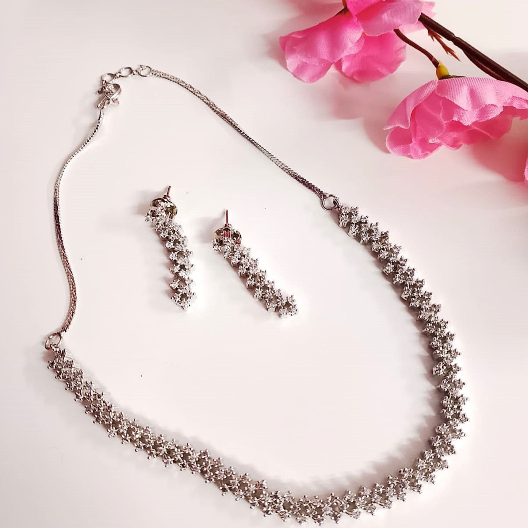 Pure Radiance AD Necklace Set