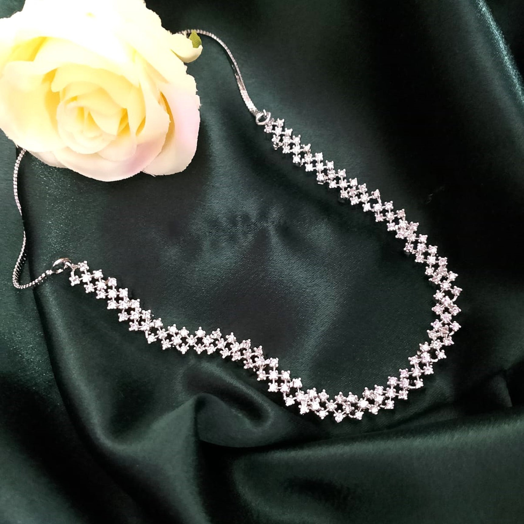 Pure Radiance AD Necklace Set