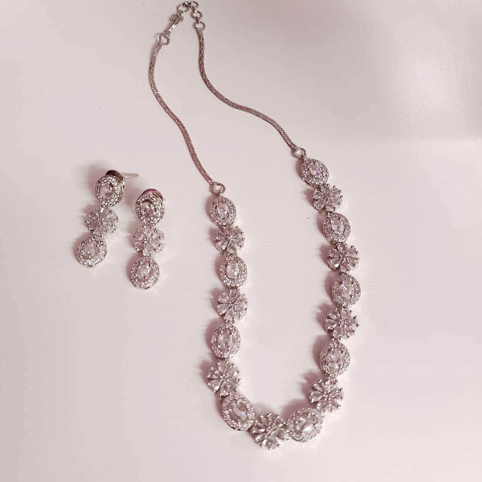 Timeless AD Blossom Necklace Set