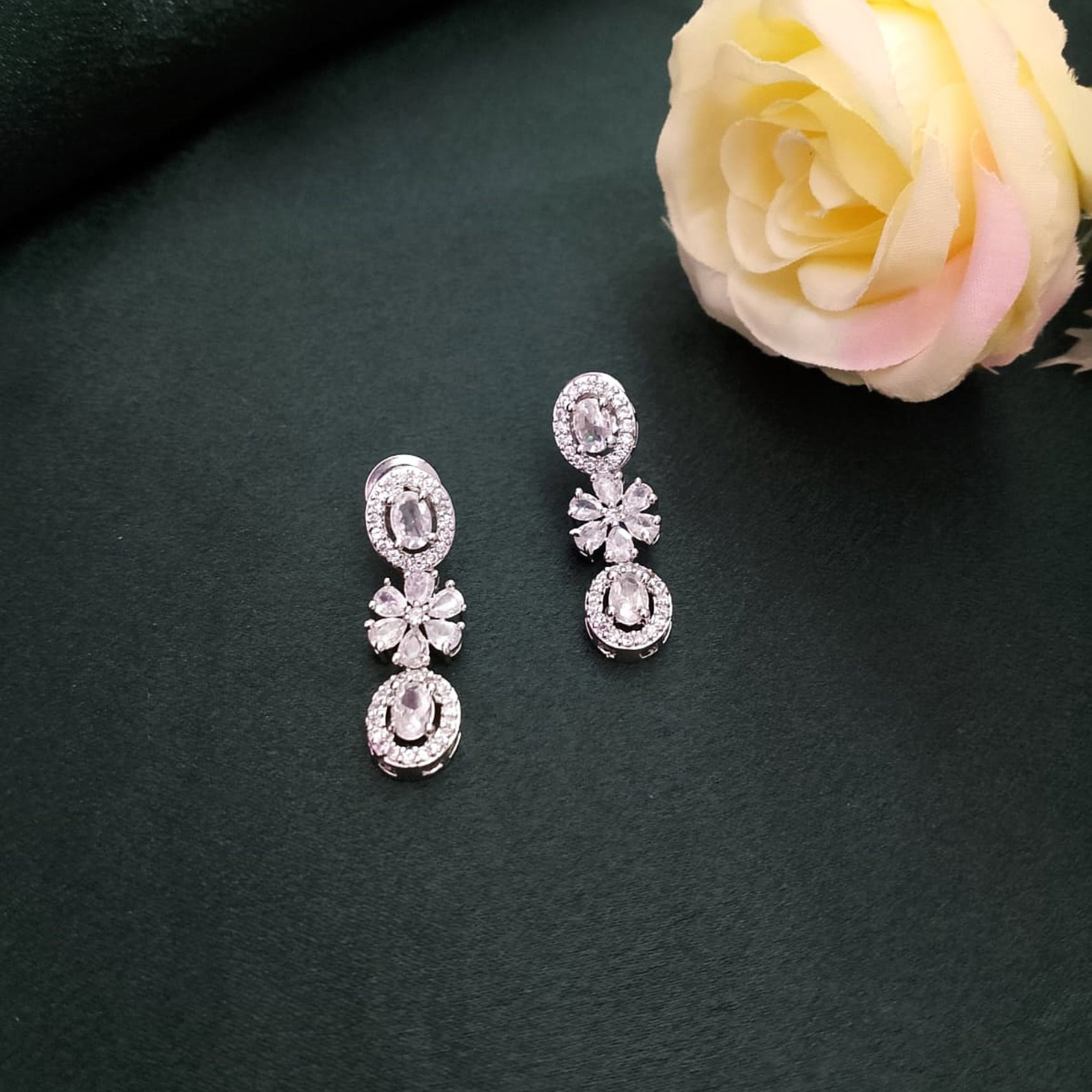 Timeless AD Blossom Necklace Set