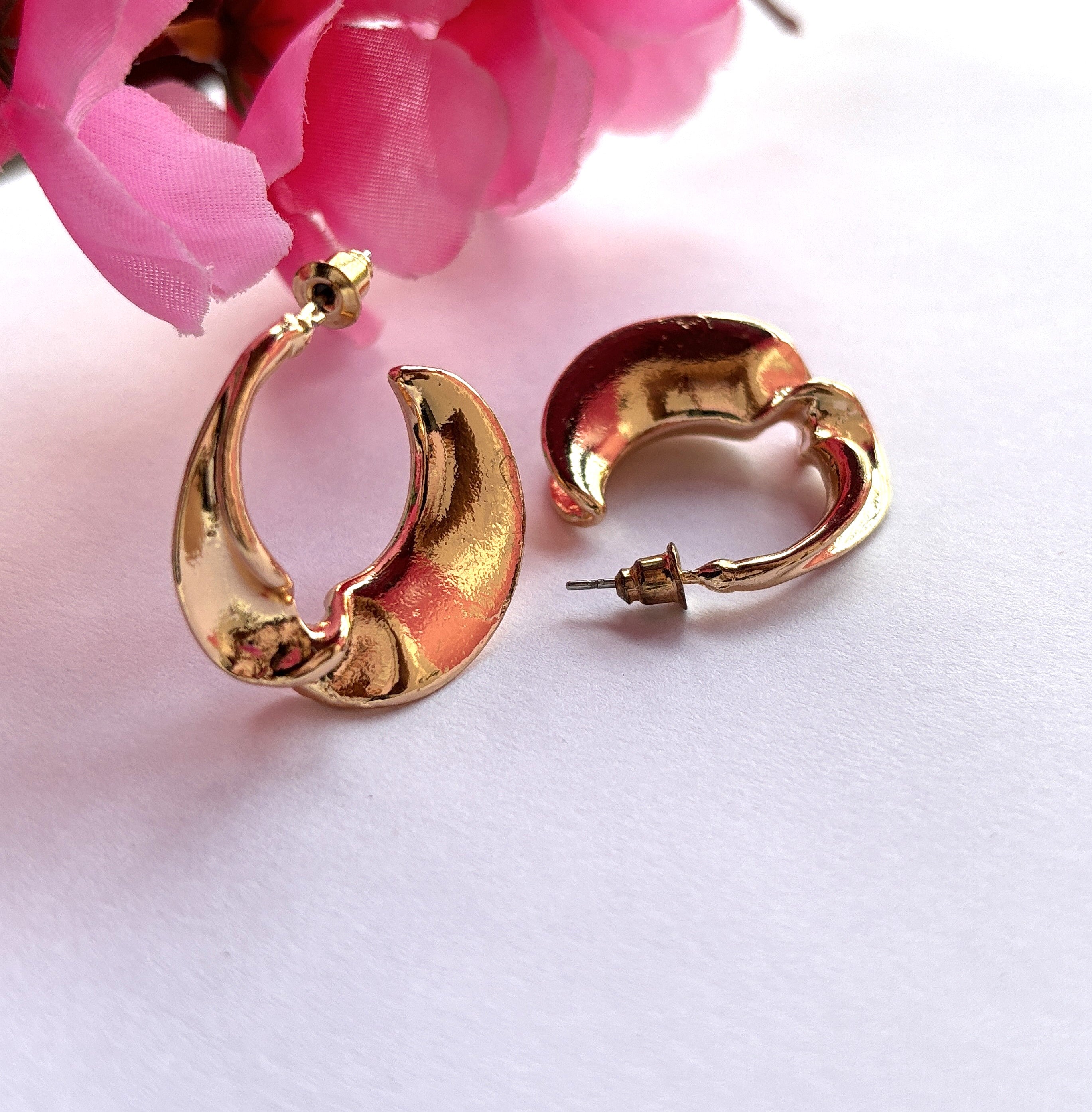 Golden Twist Elegance Hoops