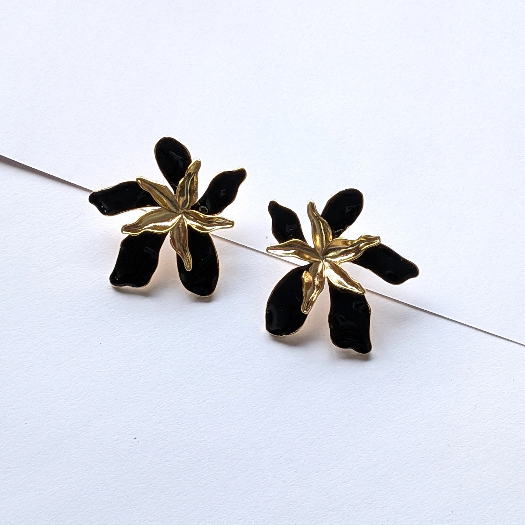 Black Orchid Enamel Flower Earrings – Elegant Floral Studs for Women