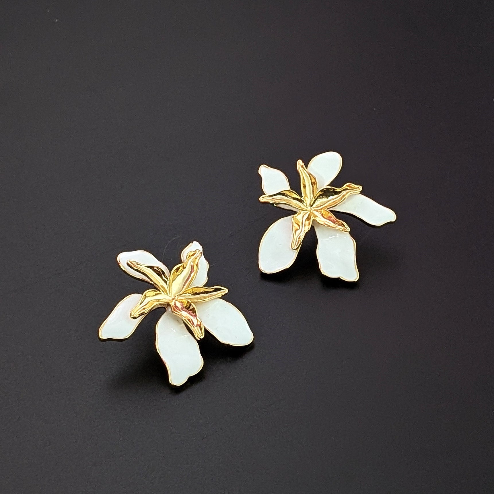 White Orchid Enamel Flower Earrings – Elegant Floral Studs
