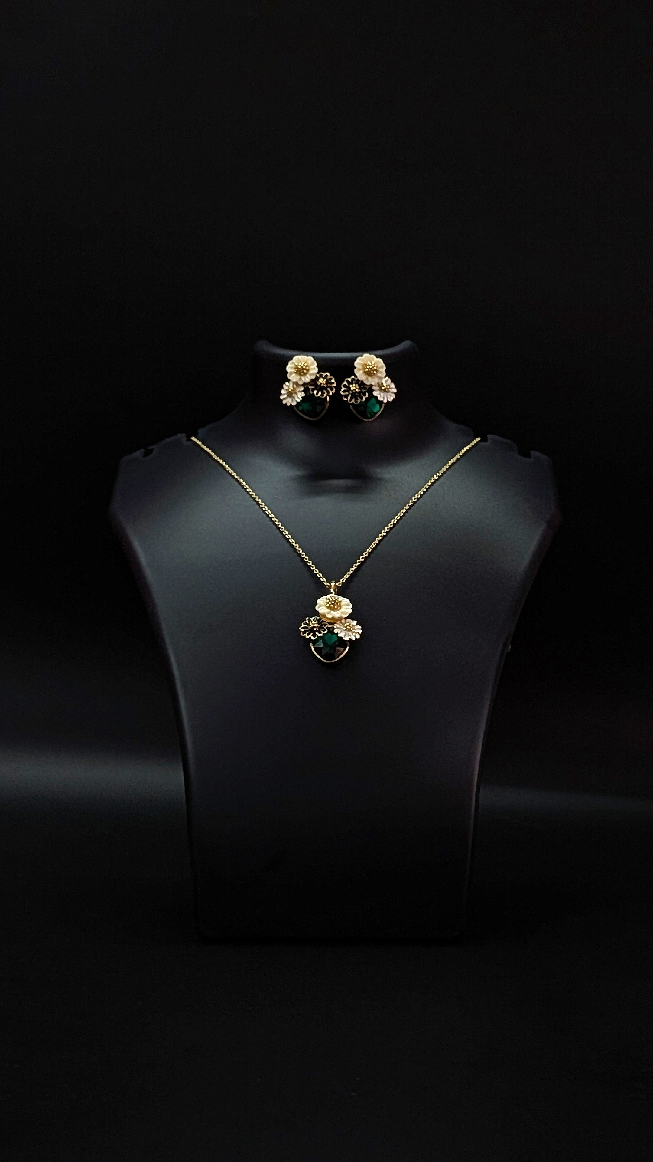 Green Rose Floral Jewelry Set for Women