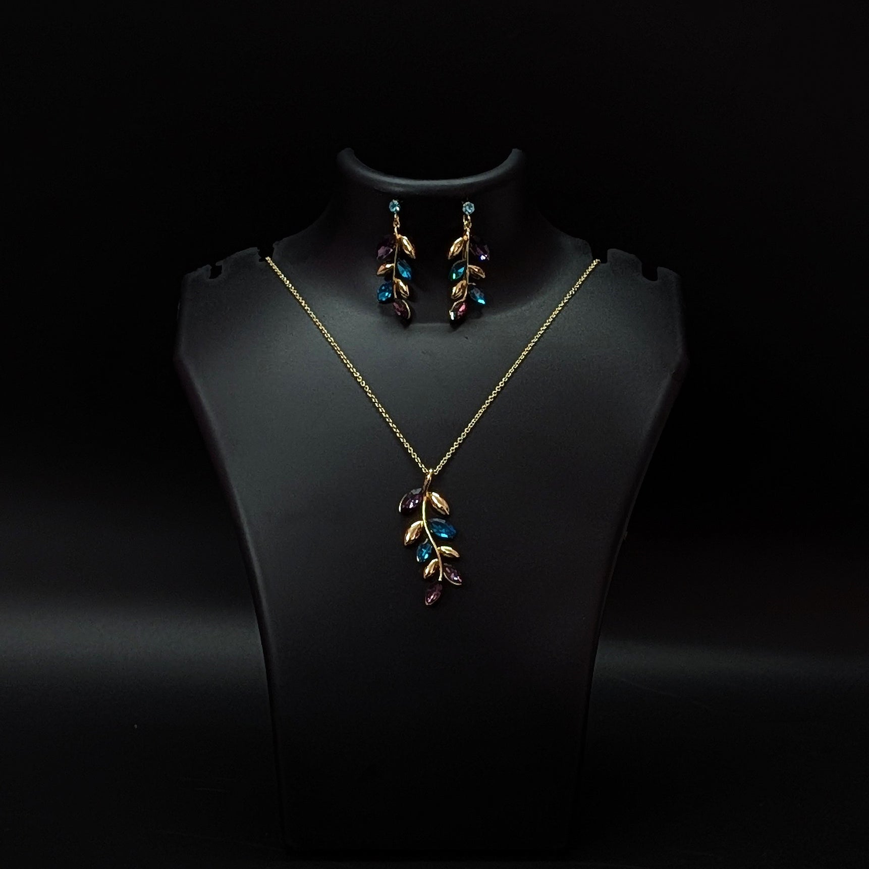 Elegant Leaf Floral Pendant Set with Danglers