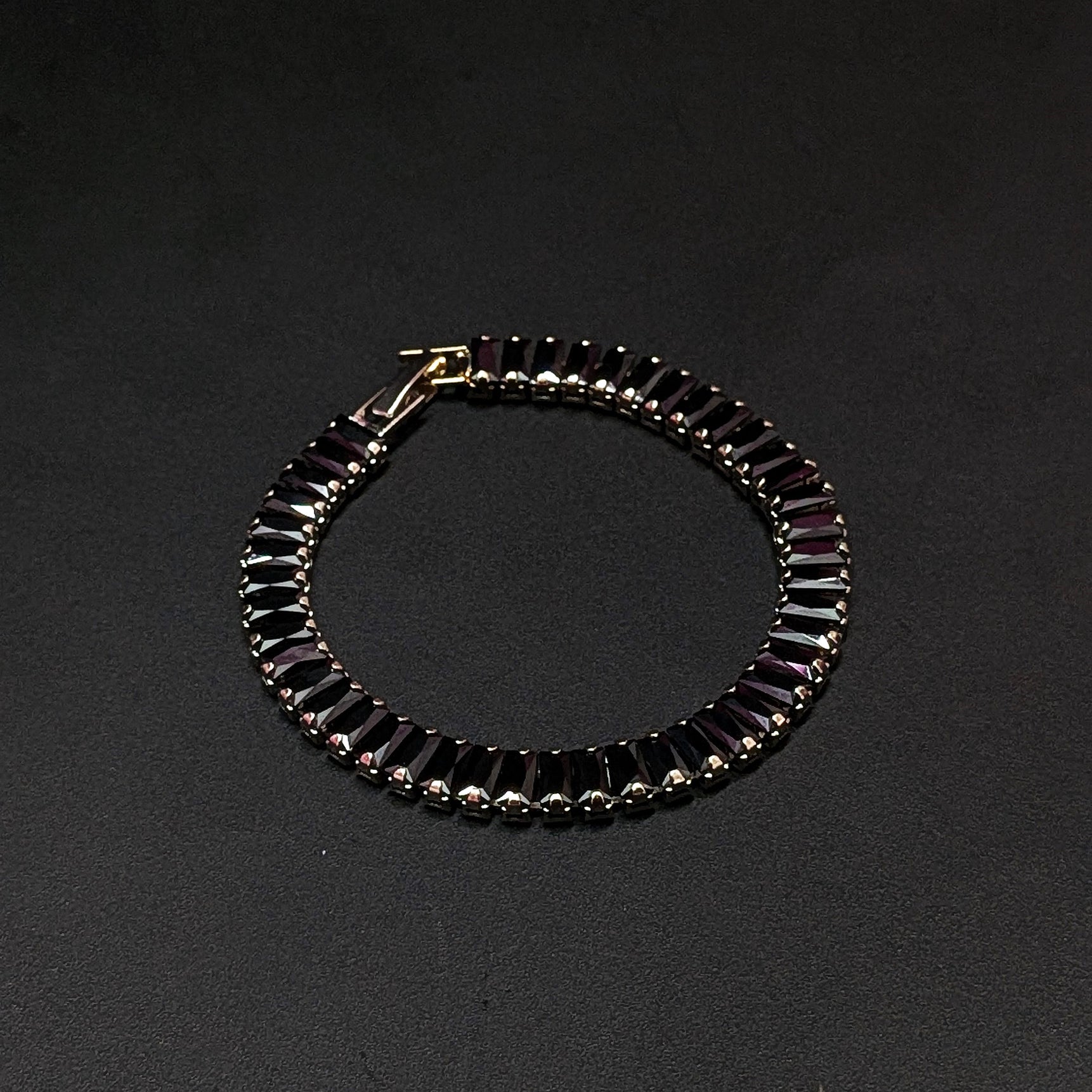 Black Big Zem Zircon Elegant Bracelet