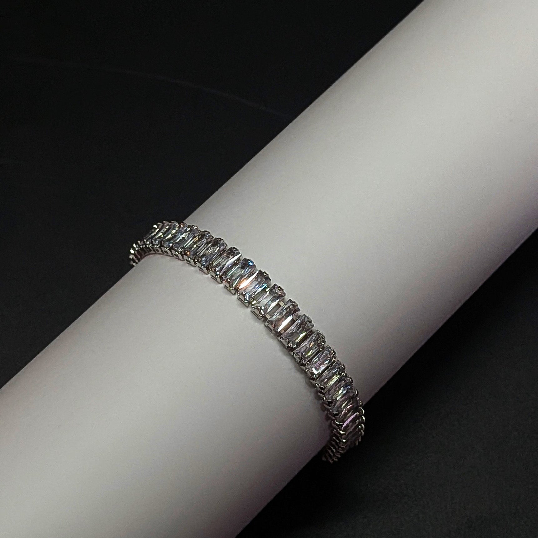 Classic Silver Crystal Tennis Bracelet – Sparkling Elegance