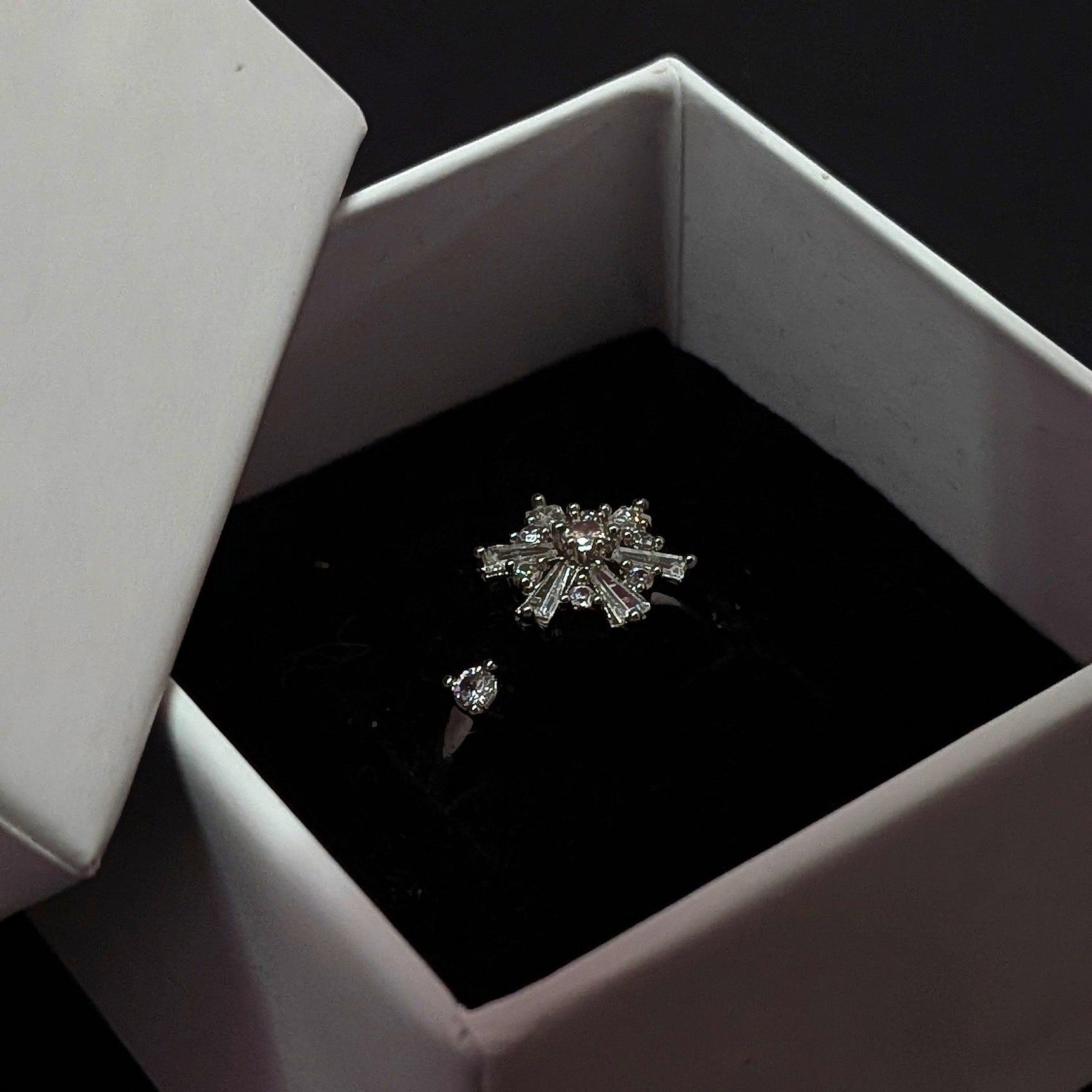 Adjustable Silver Crystal Snowflake Rotating Ring