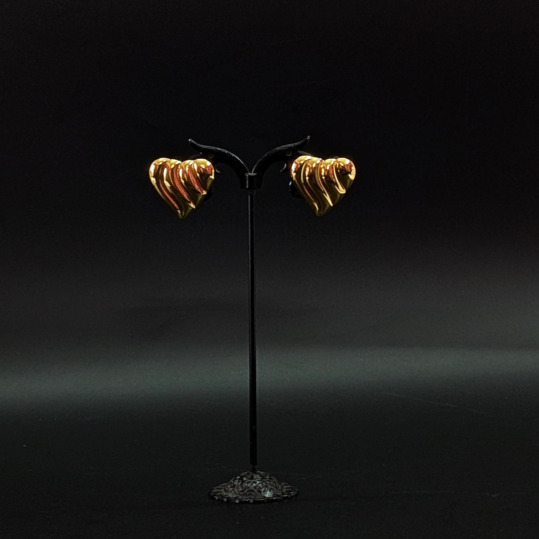 Gold Wavy Heart Stud Earrings